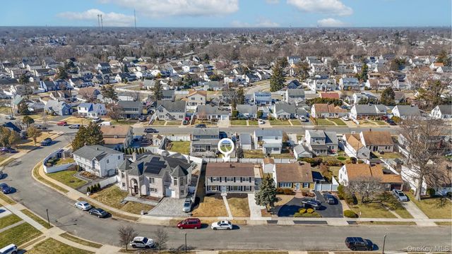 28 Candle Lane, Levittown, NY 11756