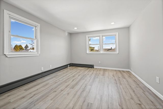 28 Candle Lane, Levittown, NY 11756