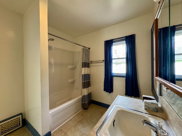 1812 Allegan Street, Saginaw, MI 48602