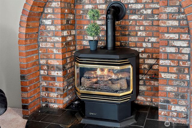 1655 Wheaton Street, Raymond, WA 98577