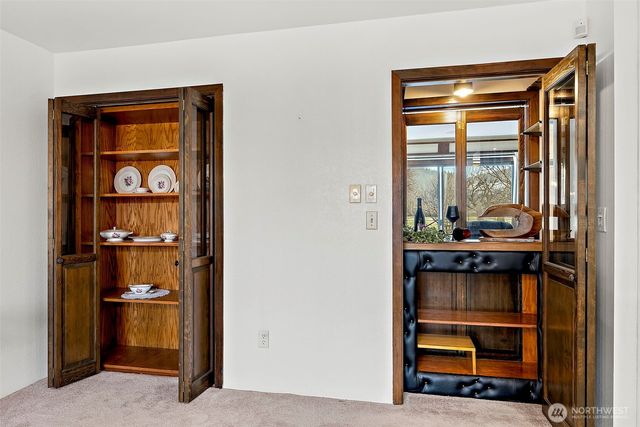 1655 Wheaton Street, Raymond, WA 98577