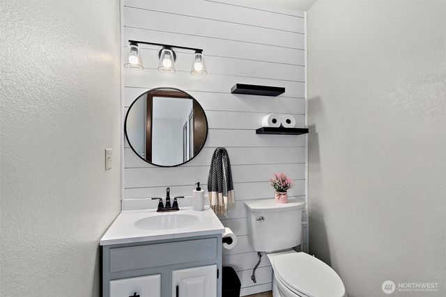 1655 Wheaton Street, Raymond, WA 98577