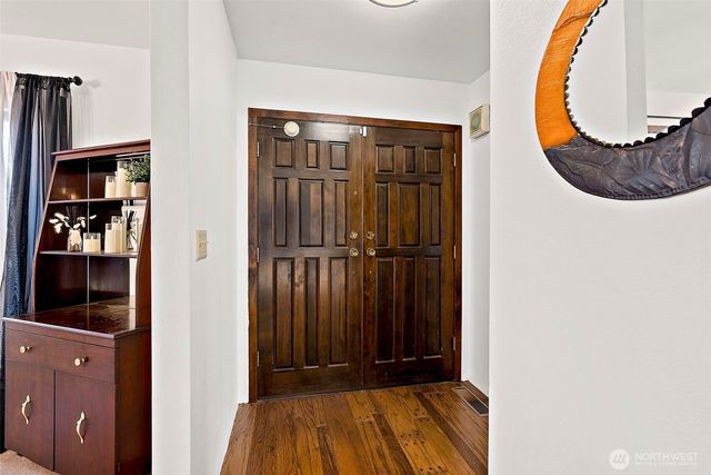 1655 Wheaton Street, Raymond, WA 98577