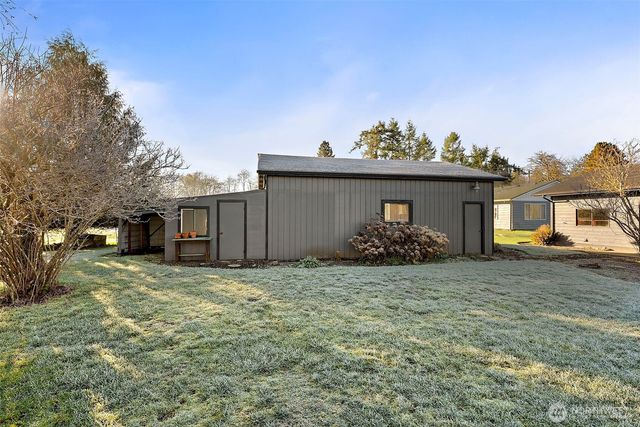 1655 Wheaton Street, Raymond, WA 98577