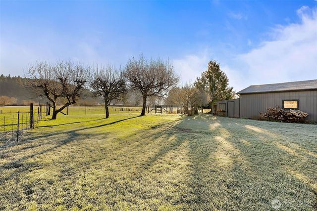 1655 Wheaton Street, Raymond, WA 98577