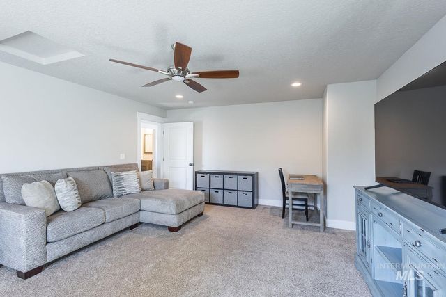 11065 White River St, Caldwell, ID 83605