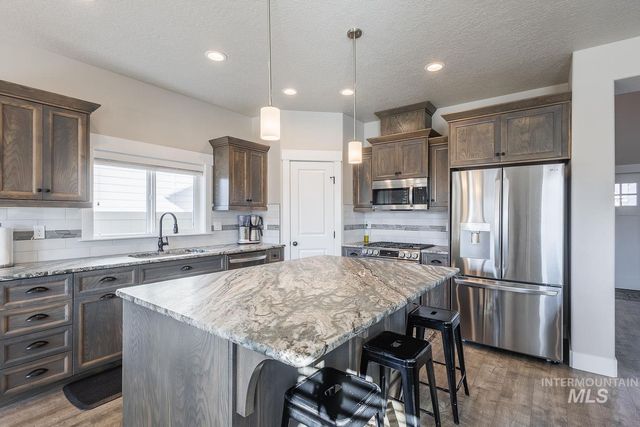 11065 White River St, Caldwell, ID 83605