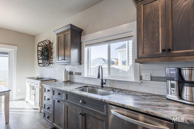 11065 White River St, Caldwell, ID 83605