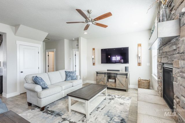 11065 White River St, Caldwell, ID 83605