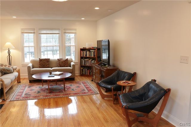 100 Gifford Parkway, Syracuse, NY 13214