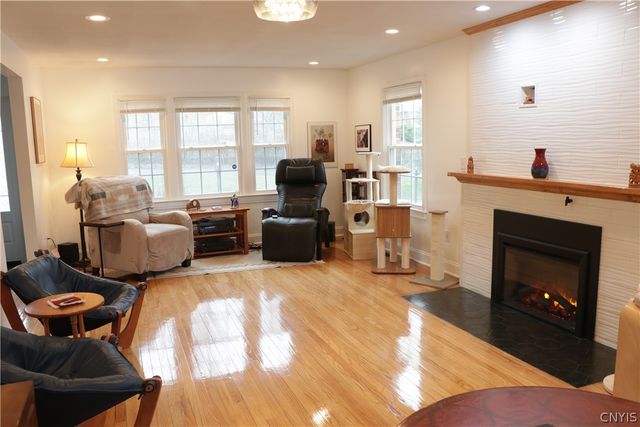 100 Gifford Parkway, Syracuse, NY 13214