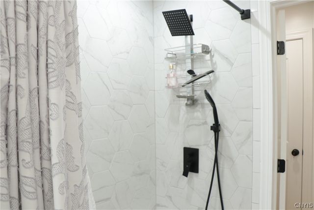 100 Gifford Parkway, Syracuse, NY 13214