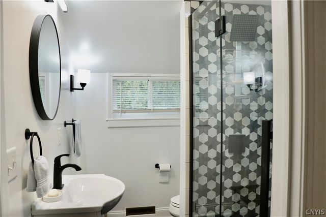 100 Gifford Parkway, Syracuse, NY 13214