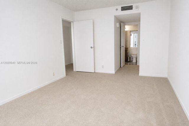 7601 E Treasure Dr 910, North Bay Village, FL 33141