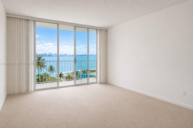 7601 E Treasure Dr 910, North Bay Village, FL 33141