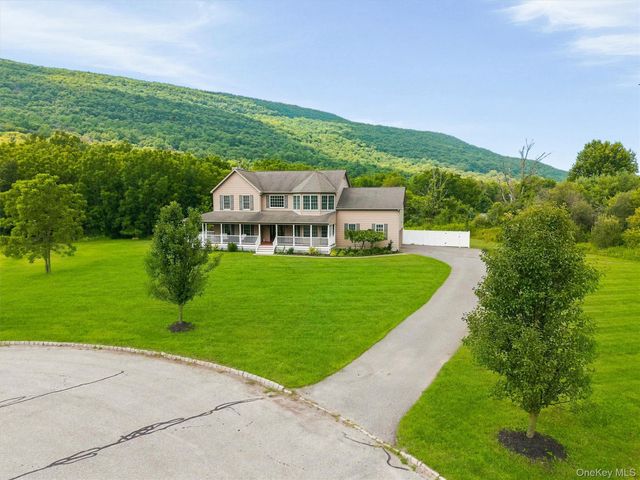 7 Seaman Court, Highland Mills, NY 10930