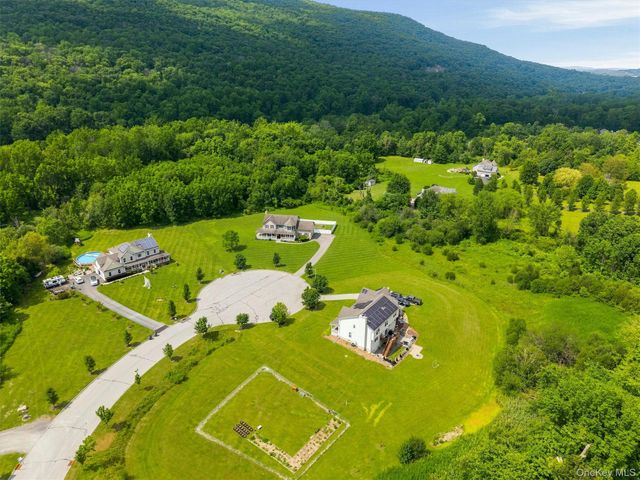 7 Seaman Court, Highland Mills, NY 10930