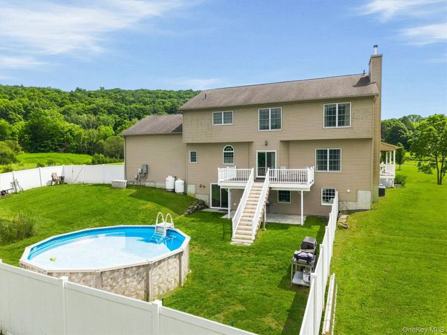 7 Seaman Court, Highland Mills, NY 10930