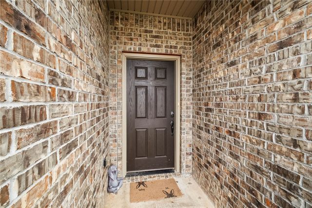 120 Sullivans Wy, Centerton, AR 72719