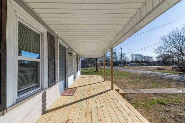 210 Water St, Petersburg, TN 37144