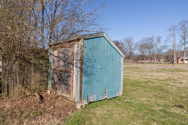 210 Water St, Petersburg, TN 37144