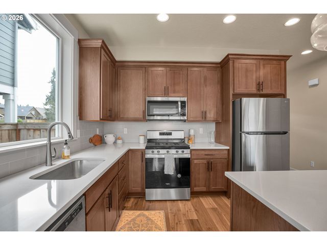 14625 OREGON IRIS Way, Oregon City, OR 97045