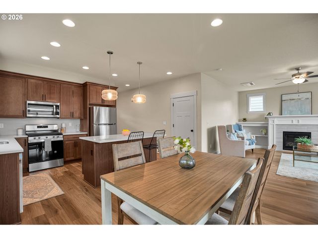 14625 OREGON IRIS Way, Oregon City, OR 97045