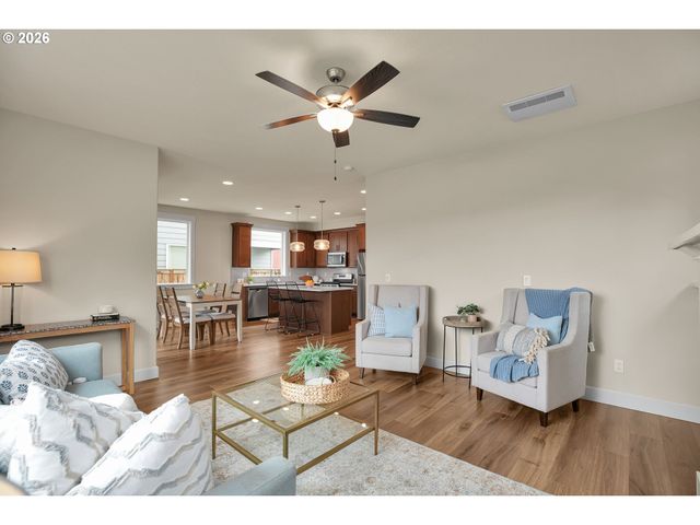 14625 OREGON IRIS Way, Oregon City, OR 97045