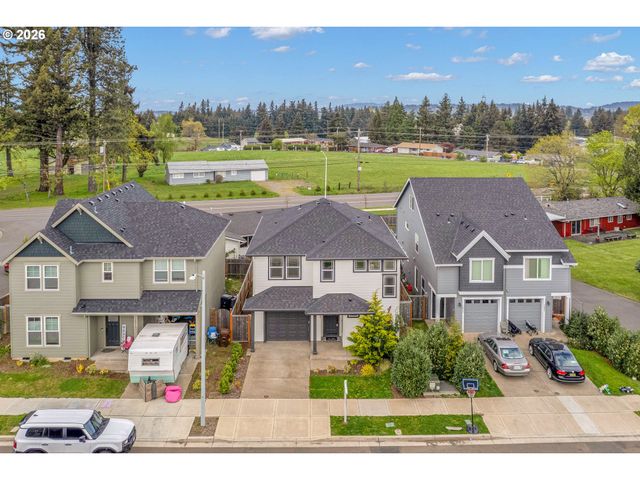 14625 OREGON IRIS Way, Oregon City, OR 97045
