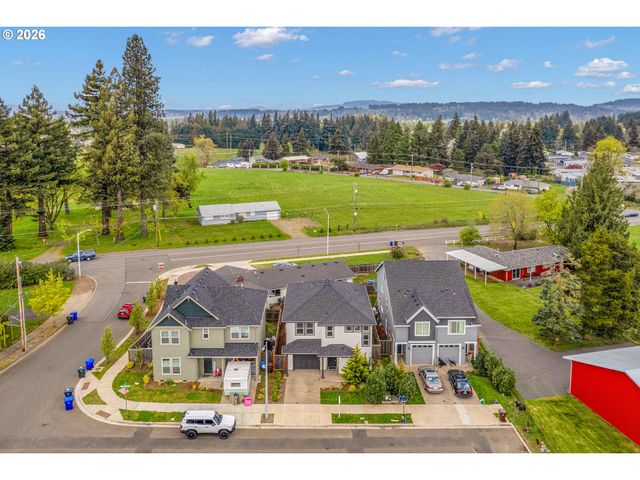 14625 OREGON IRIS Way, Oregon City, OR 97045