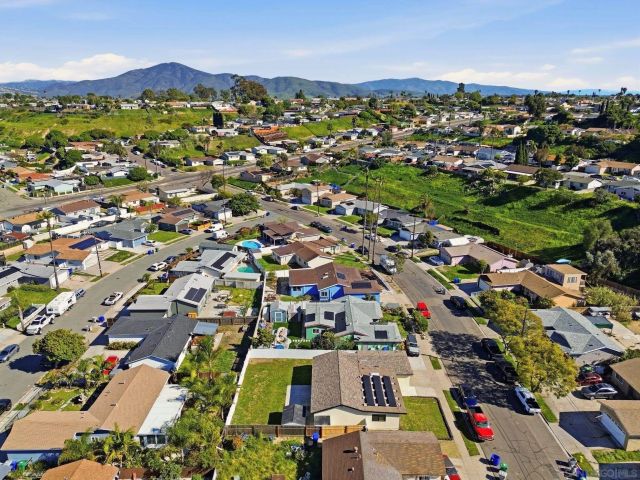 7742 Shorewood Dr, San Diego, CA 92114