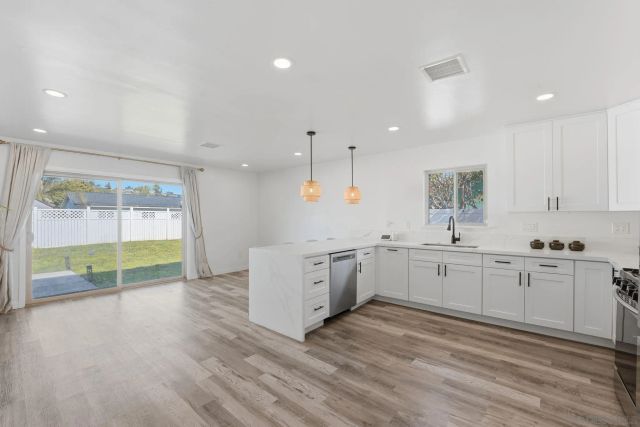 7742 Shorewood Dr, San Diego, CA 92114