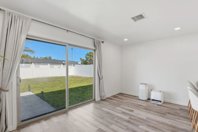 7742 Shorewood Dr, San Diego, CA 92114