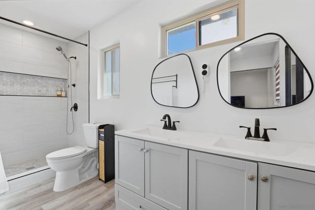 7742 Shorewood Dr, San Diego, CA 92114