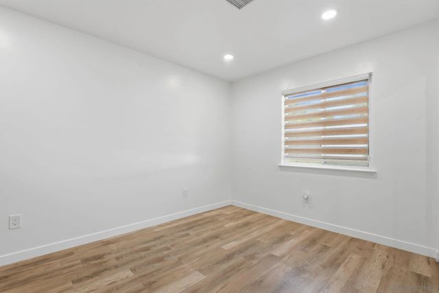 7742 Shorewood Dr, San Diego, CA 92114