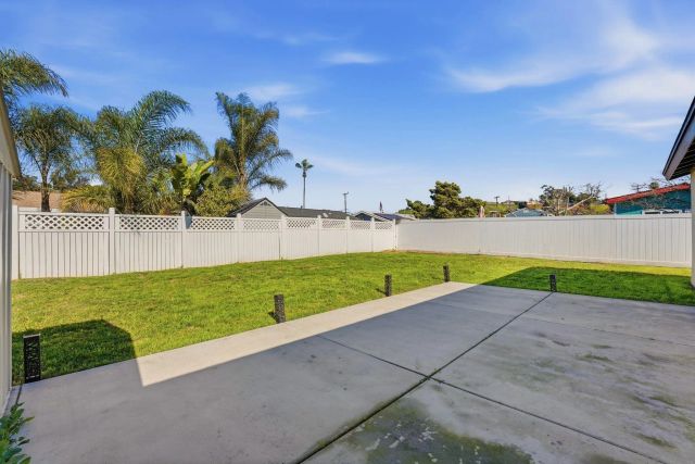 7742 Shorewood Dr, San Diego, CA 92114