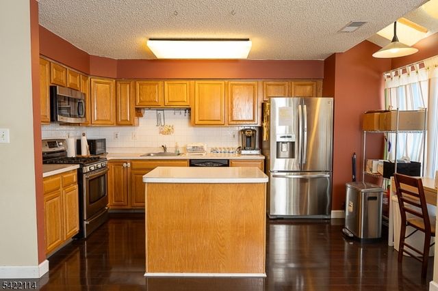 12 Diaz Ct 12, Franklin Twp., NJ 08823