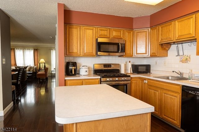 12 Diaz Ct 12, Franklin Twp., NJ 08823