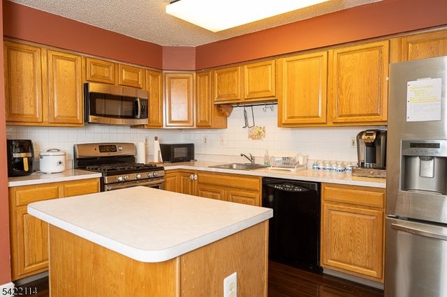12 Diaz Ct 12, Franklin Twp., NJ 08823