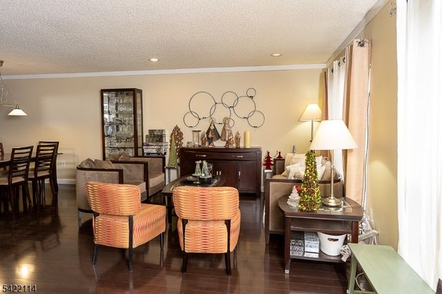 12 Diaz Ct 12, Franklin Twp., NJ 08823