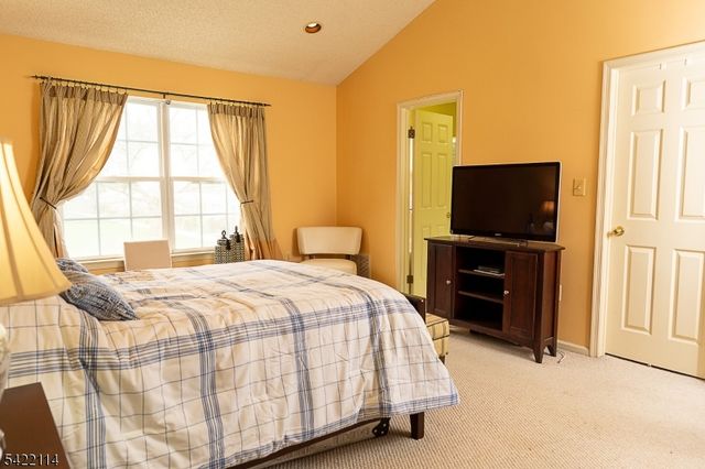 12 Diaz Ct 12, Franklin Twp., NJ 08823
