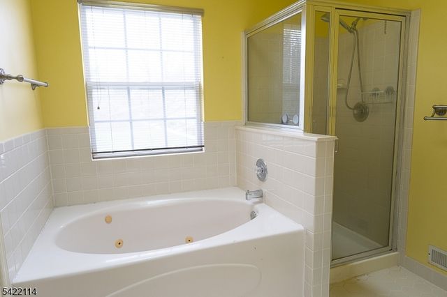 12 Diaz Ct 12, Franklin Twp., NJ 08823
