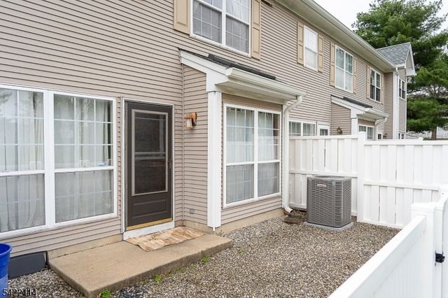 12 Diaz Ct 12, Franklin Twp., NJ 08823