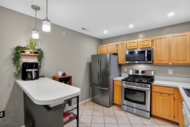 231 Vasser Dr, Piscataway Twp., NJ 08854