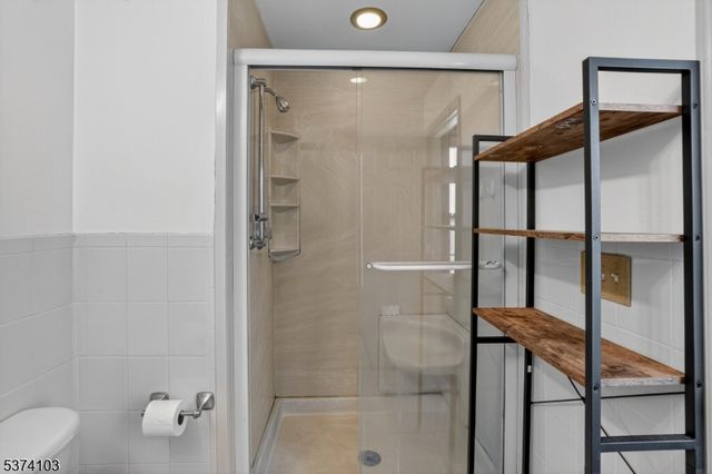 231 Vasser Dr, Piscataway Twp., NJ 08854