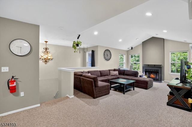 231 Vasser Dr, Piscataway Twp., NJ 08854