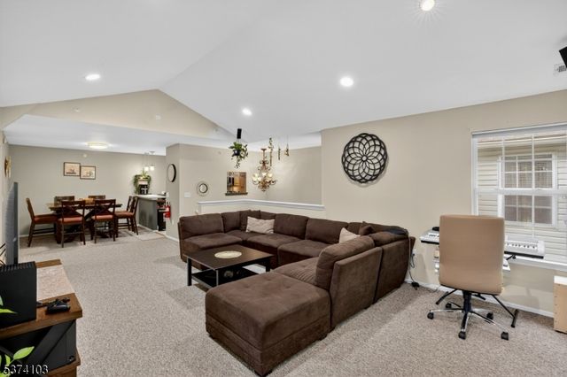 231 Vasser Dr, Piscataway Twp., NJ 08854