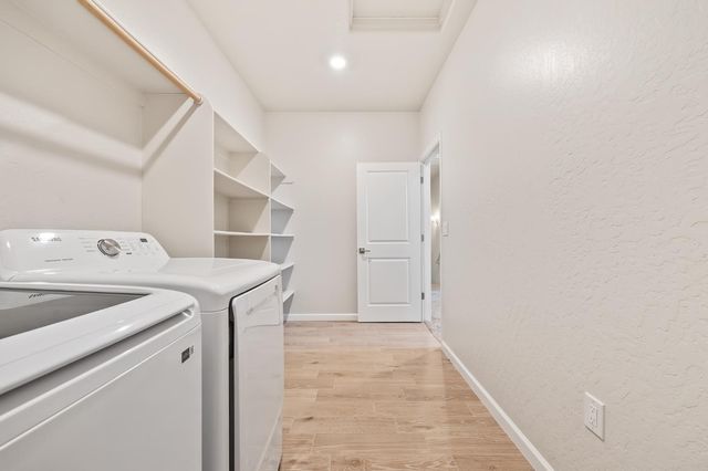 7114 W Ashcroft Avenue, Fresno, CA 93723