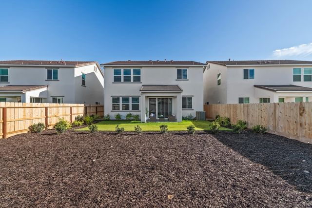 7114 W Ashcroft Avenue, Fresno, CA 93723