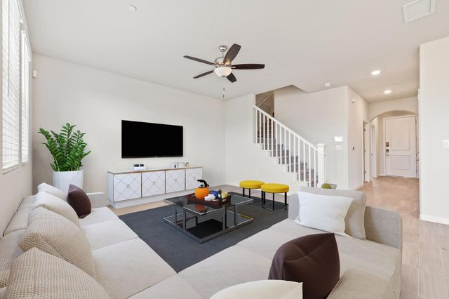 7114 W Ashcroft Avenue, Fresno, CA 93723